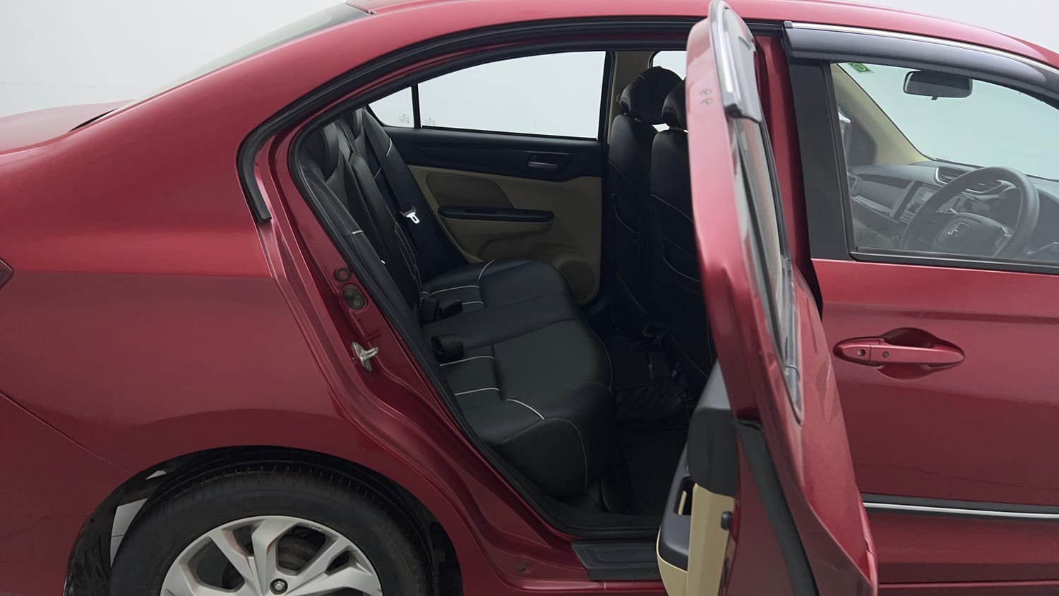 Used 2018 Honda Amaze 1.2 V CVT Petrol Petrol Automatic interior RIGHT SIDE REAR DOOR CABIN VIEW