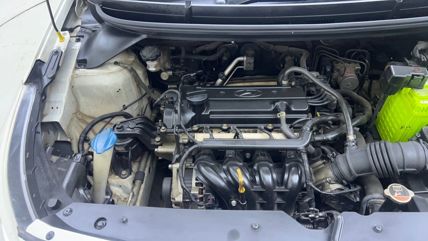 Used 2015 Hyundai i20 Active 1.2 S Petrol Manual engine ENGINE RIGHT SIDE VIEW