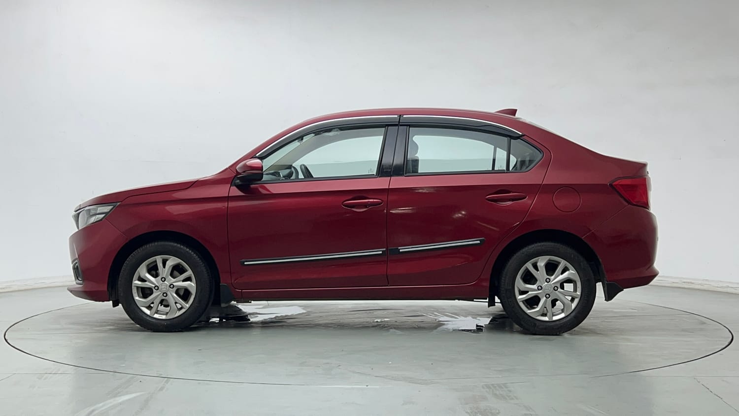 Used 2018 Honda Amaze 1.2 V CVT Petrol Petrol Automatic exterior LEFT SIDE VIEW
