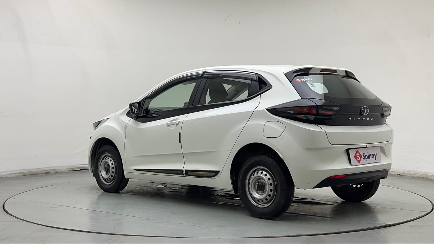 Used 2022 Tata Altroz XE Petrol Petrol Manual exterior LEFT REAR CORNER VIEW