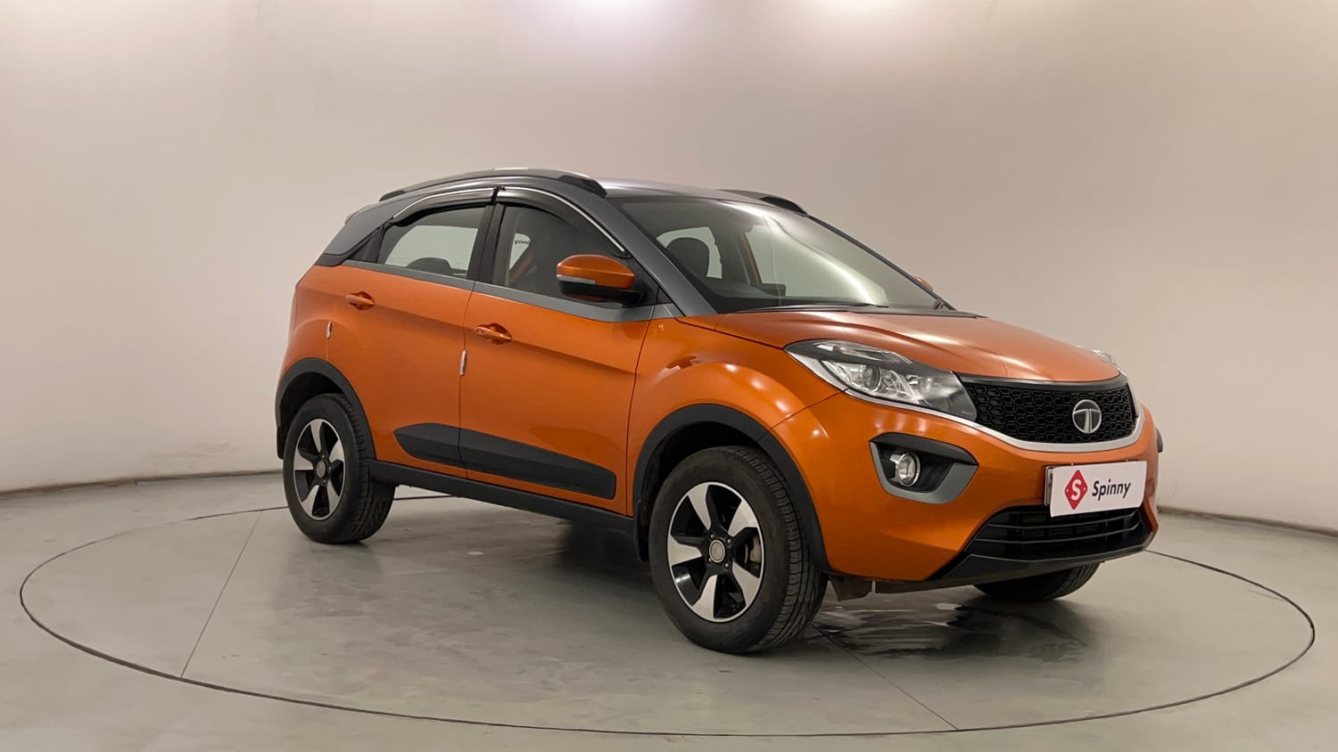Used 2019 Tata Nexon XZA Plus Petrol Dual Tone Petrol Automatic exterior RIGHT FRONT CORNER VIEW