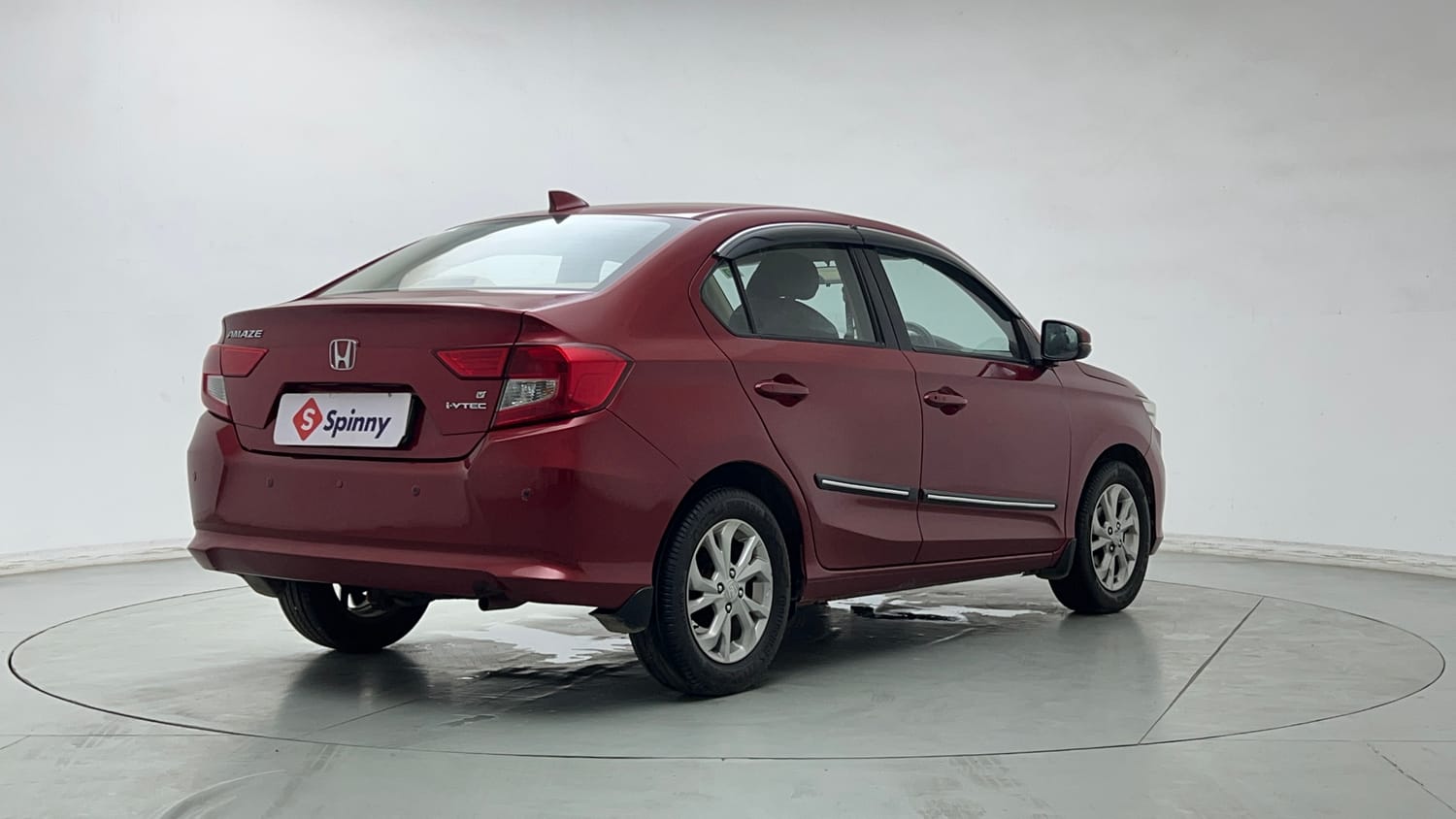Used 2018 Honda Amaze 1.2 V CVT Petrol Petrol Automatic exterior RIGHT REAR CORNER VIEW