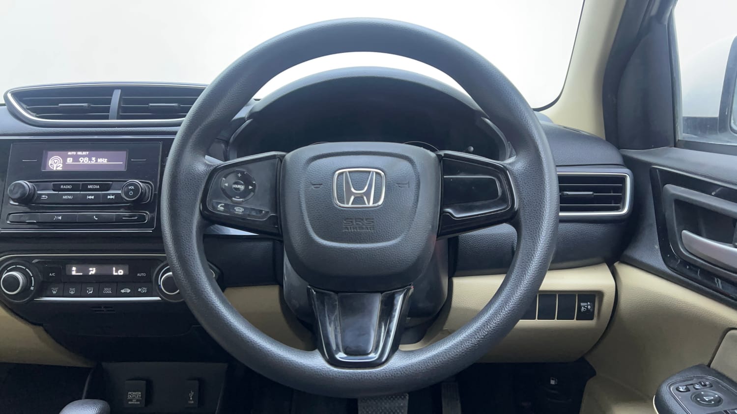 Used 2018 Honda Amaze 1.5 V CVT Diesel Diesel Automatic interior STEERING VIEW