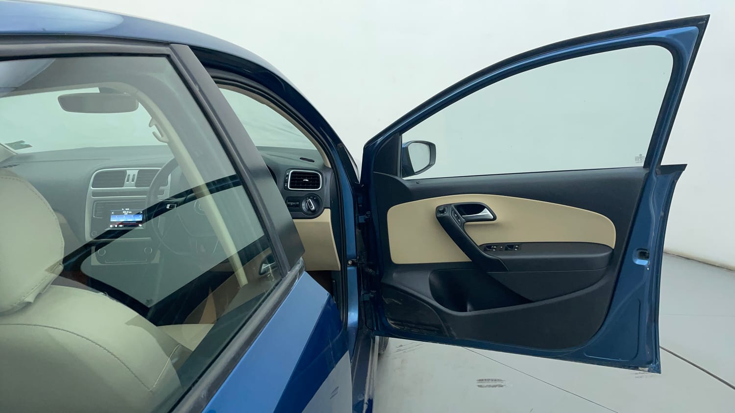 Used 2017 Volkswagen Ameo Highline1.2L (P) Petrol Manual interior RIGHT FRONT DOOR OPEN VIEW