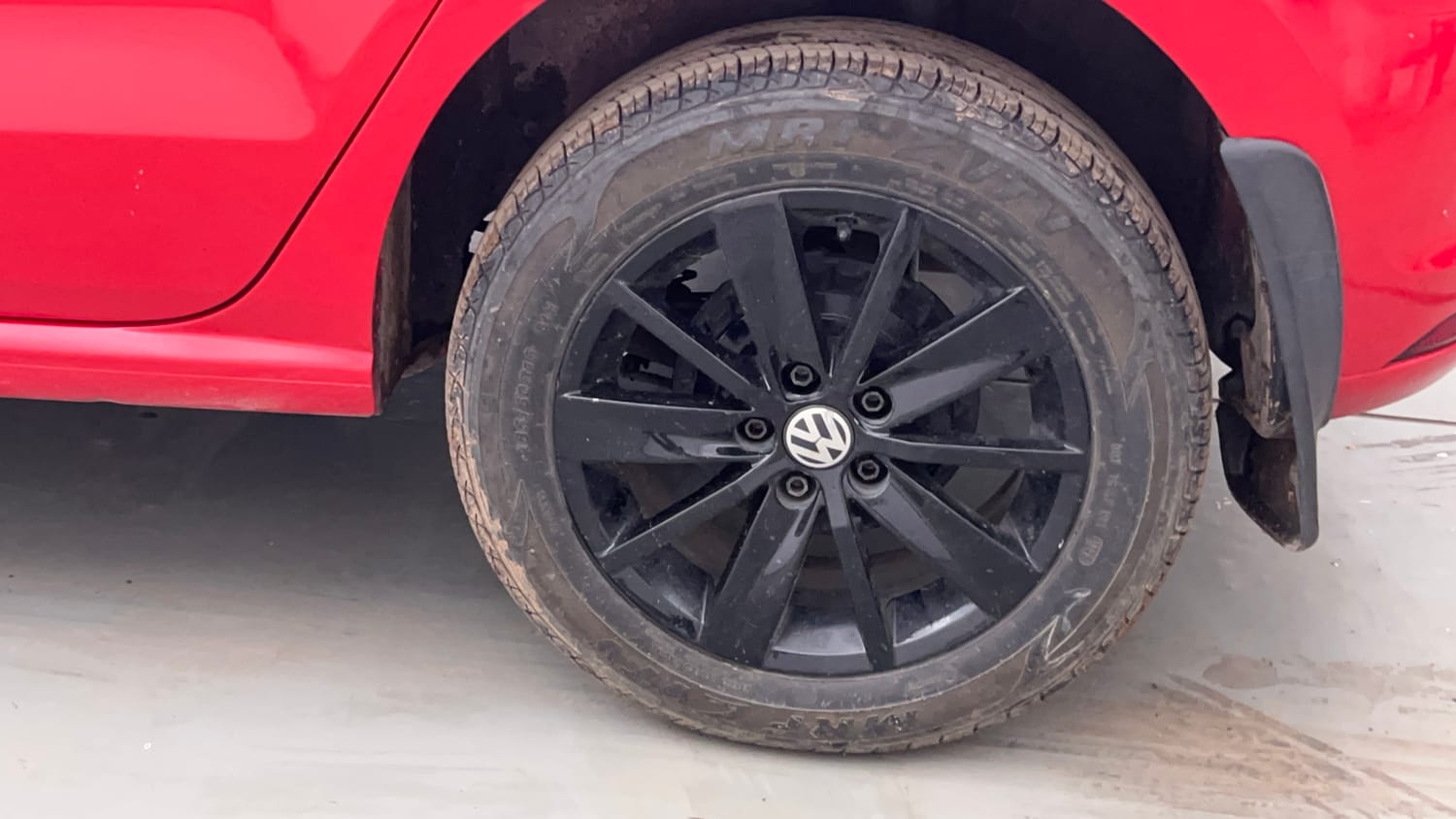 Used 2014 Volkswagen Polo Highline1.2L (P) Petrol Manual tyres LEFT REAR TYRE RIM VIEW