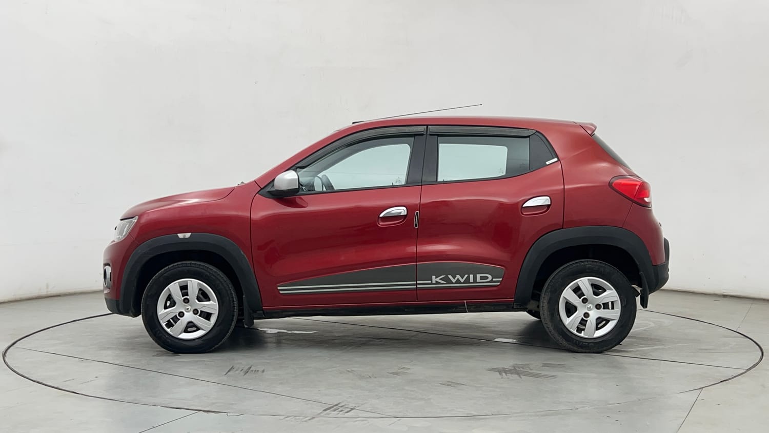 Used 2019 Renault Kwid RXT (O) 1.0 SCE Edition Petrol Manual exterior LEFT SIDE VIEW