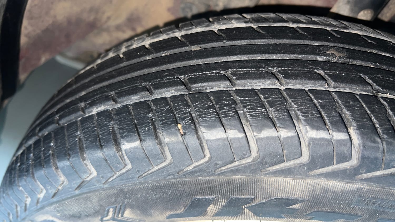 Used 2018 Renault Kwid 1.0 RXT Petrol Manual tyres RIGHT FRONT TYRE TREAD VIEW