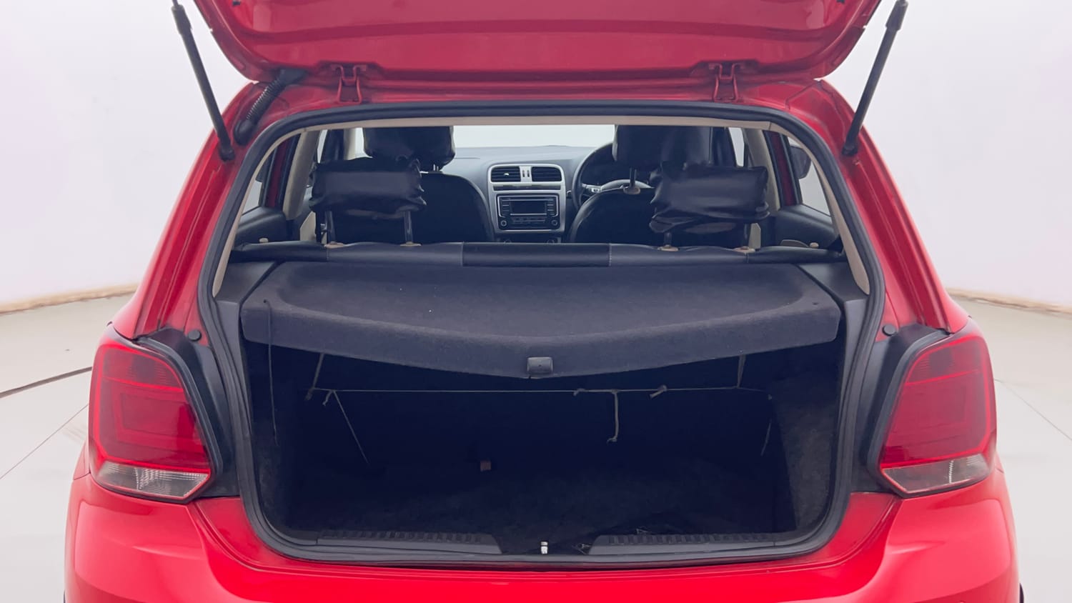 Used 2014 Volkswagen Polo Highline1.2L (P) Petrol Manual interior DICKY INSIDE VIEW