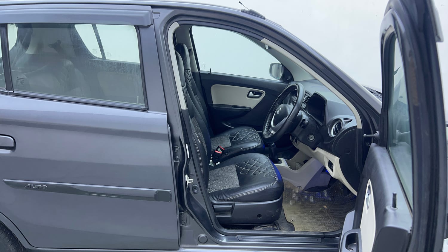 Used 2019 Maruti Suzuki Alto 800 VXi Petrol Manual interior RIGHT SIDE FRONT DOOR CABIN VIEW