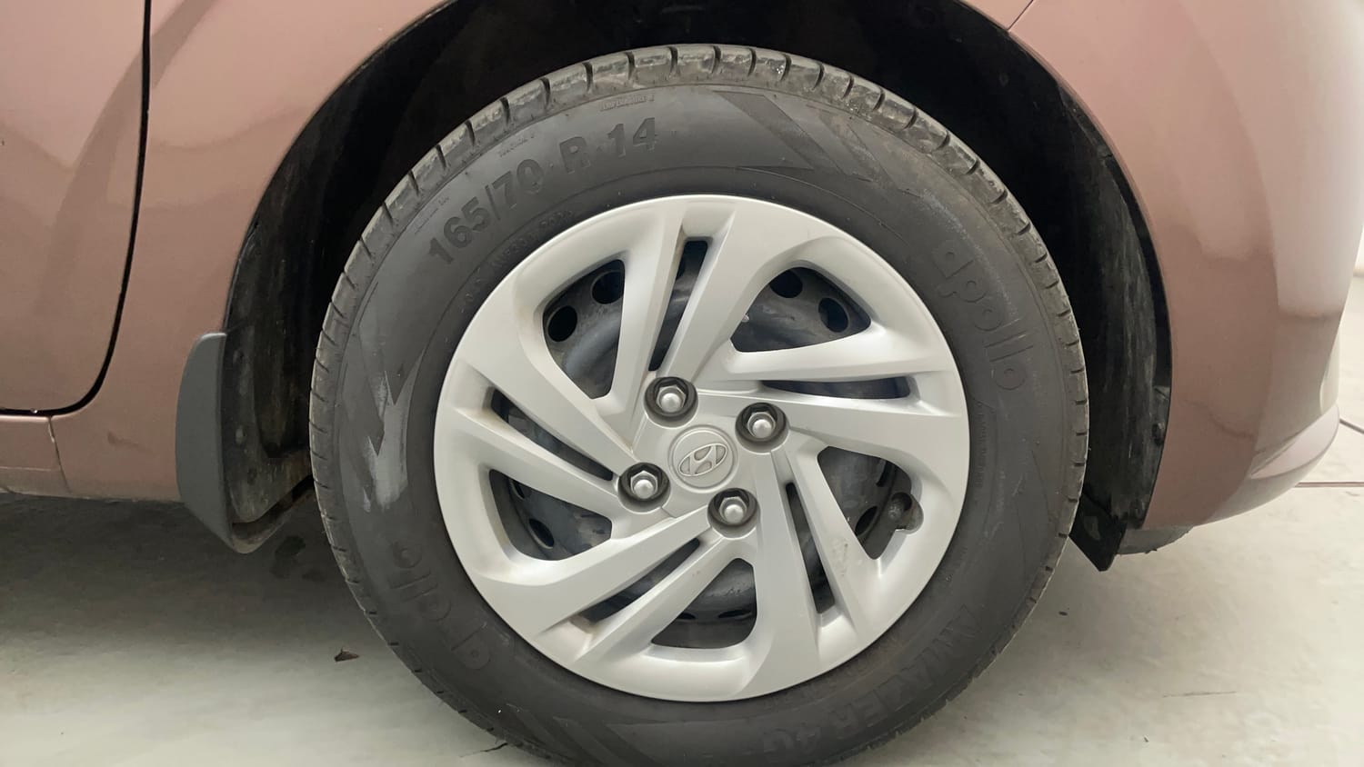Used 2021 Hyundai Aura S 1.2 Petrol Petrol Manual tyres RIGHT FRONT TYRE RIM VIEW