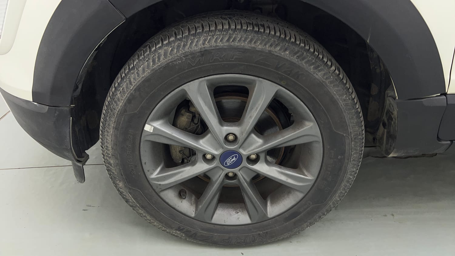 Used 2019 Ford EcoSport Titanium 1.5L Ti-VCT Petrol Manual tyres LEFT FRONT TYRE RIM VIEW