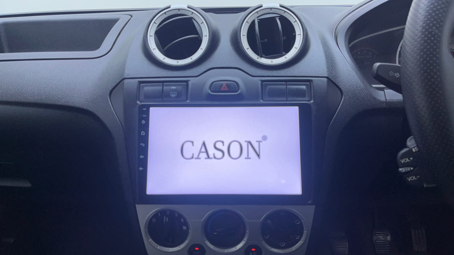 Used 2013 Ford Figo Duratec Petrol ZXI 1.2 Petrol Manual interior MUSIC SYSTEM & AC CONTROL VIEW