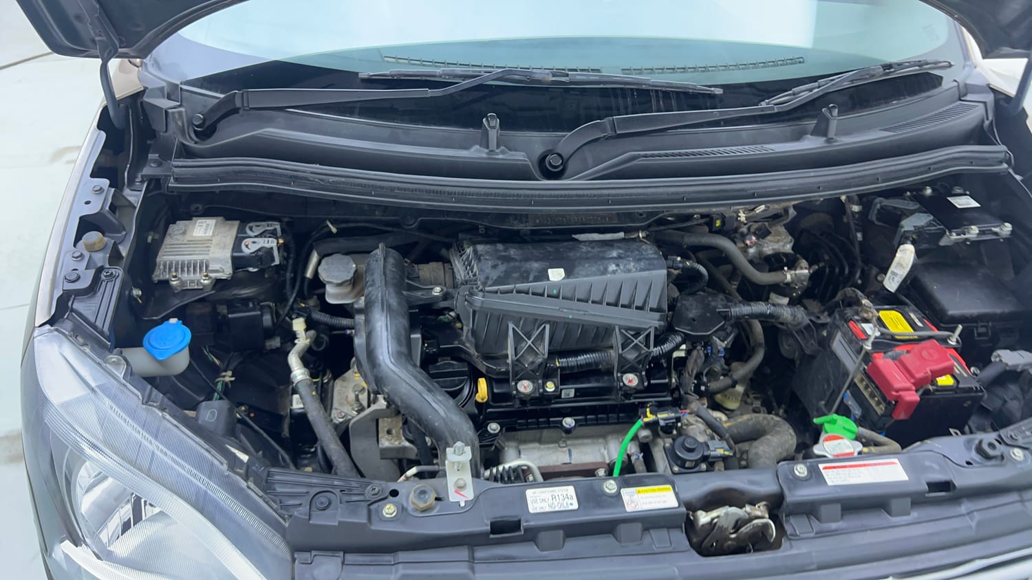 Used 2024 Maruti Suzuki Wagon R VXI 1.0 CNG Cng Manual engine ENGINE RIGHT SIDE VIEW