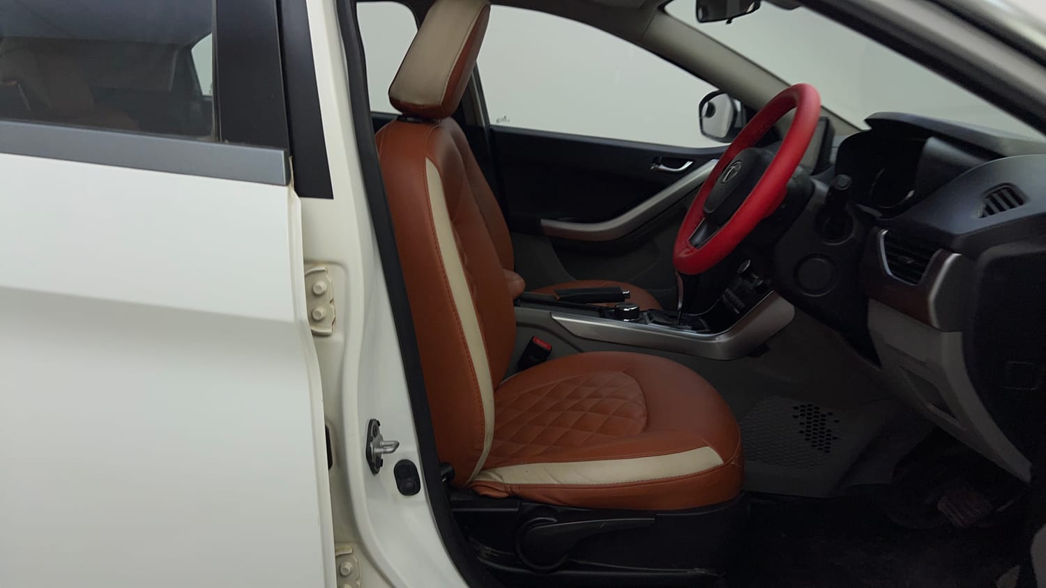 Used 2018 Tata Nexon XZA Plus Diesel Diesel Automatic interior RIGHT SIDE FRONT DOOR CABIN VIEW