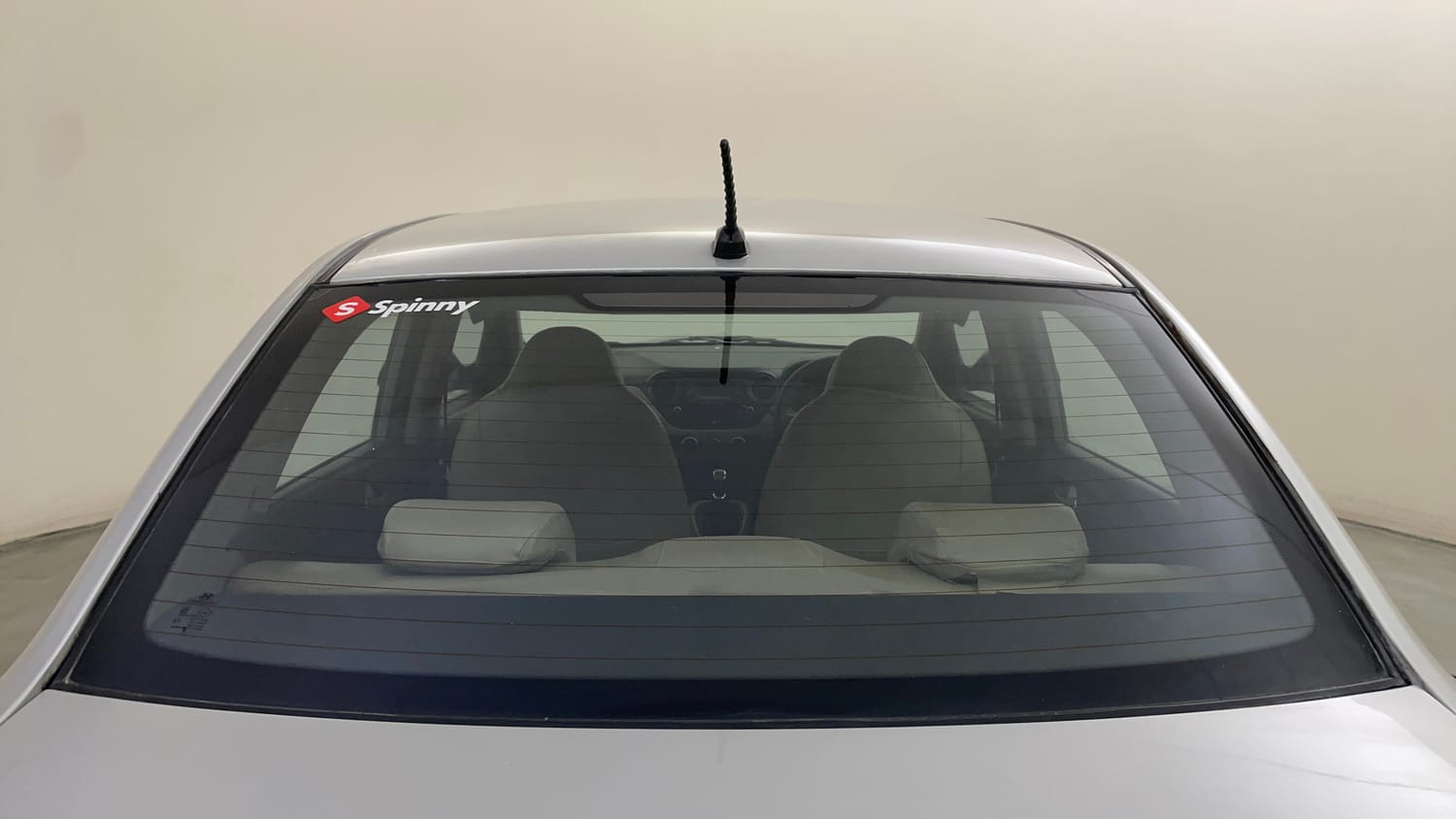 Used 2014 Hyundai Xcent S 1.2 (O) Petrol Manual exterior BACK WINDSHIELD VIEW