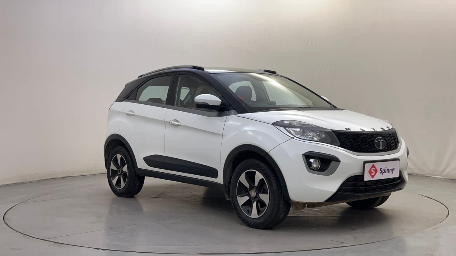 Used 2018 Tata Nexon XZA Plus Diesel Diesel Automatic exterior RIGHT FRONT CORNER VIEW