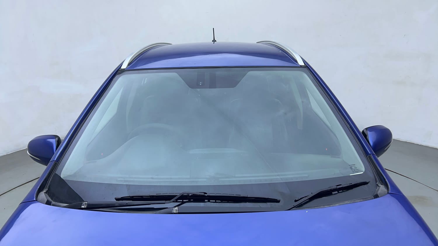 Used 2015 Maruti Suzuki S-Cross Alpha 1.3 Diesel Manual exterior FRONT WINDSHIELD VIEW