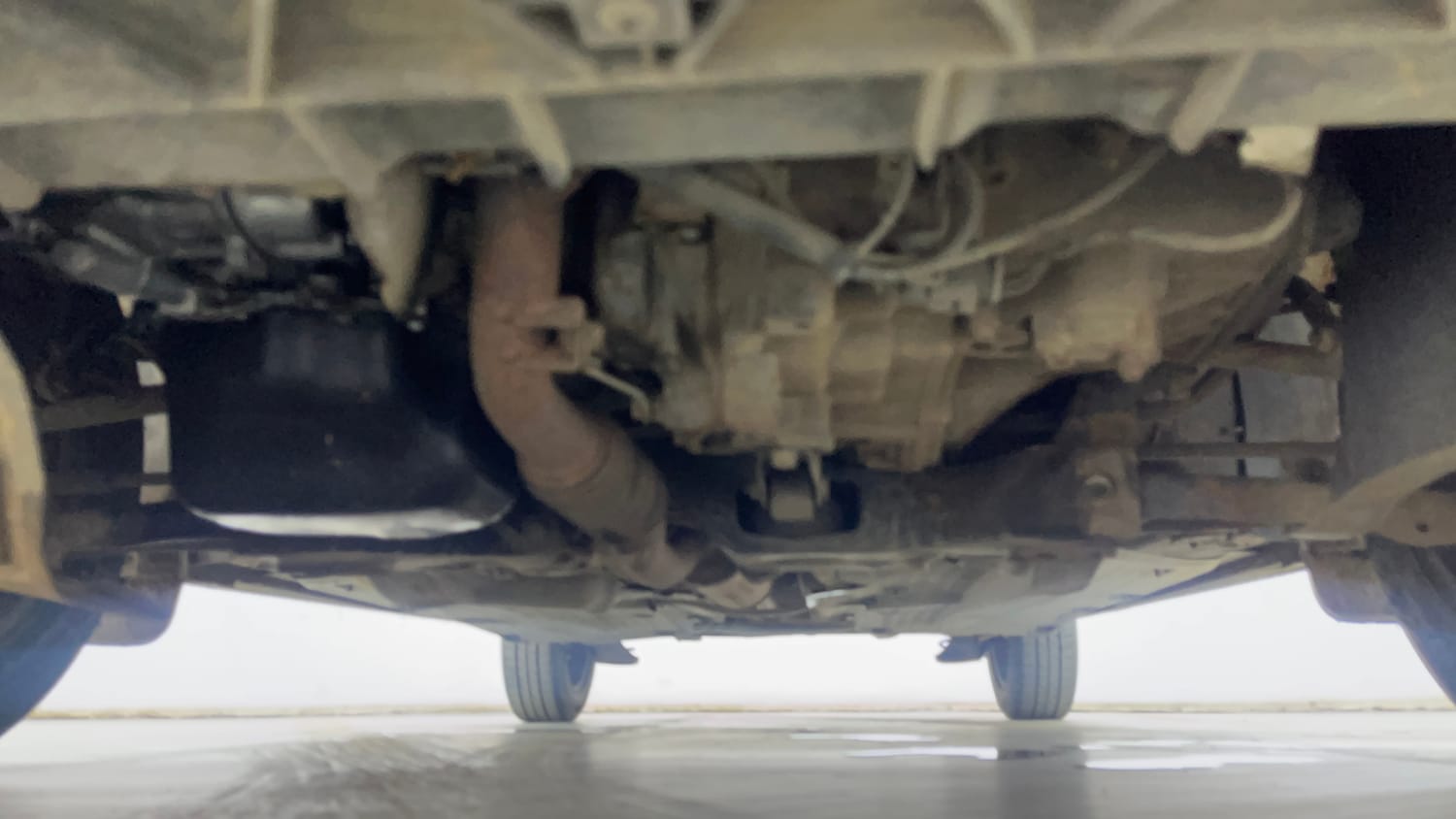 Used 2016 Volkswagen Polo Comfortline 1.2L (P) Petrol Manual extra FRONT LEFT UNDERBODY VIEW