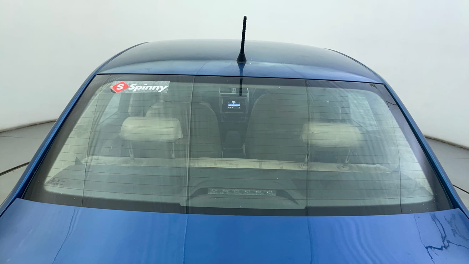Used 2017 Volkswagen Ameo Highline1.2L (P) Petrol Manual exterior BACK WINDSHIELD VIEW