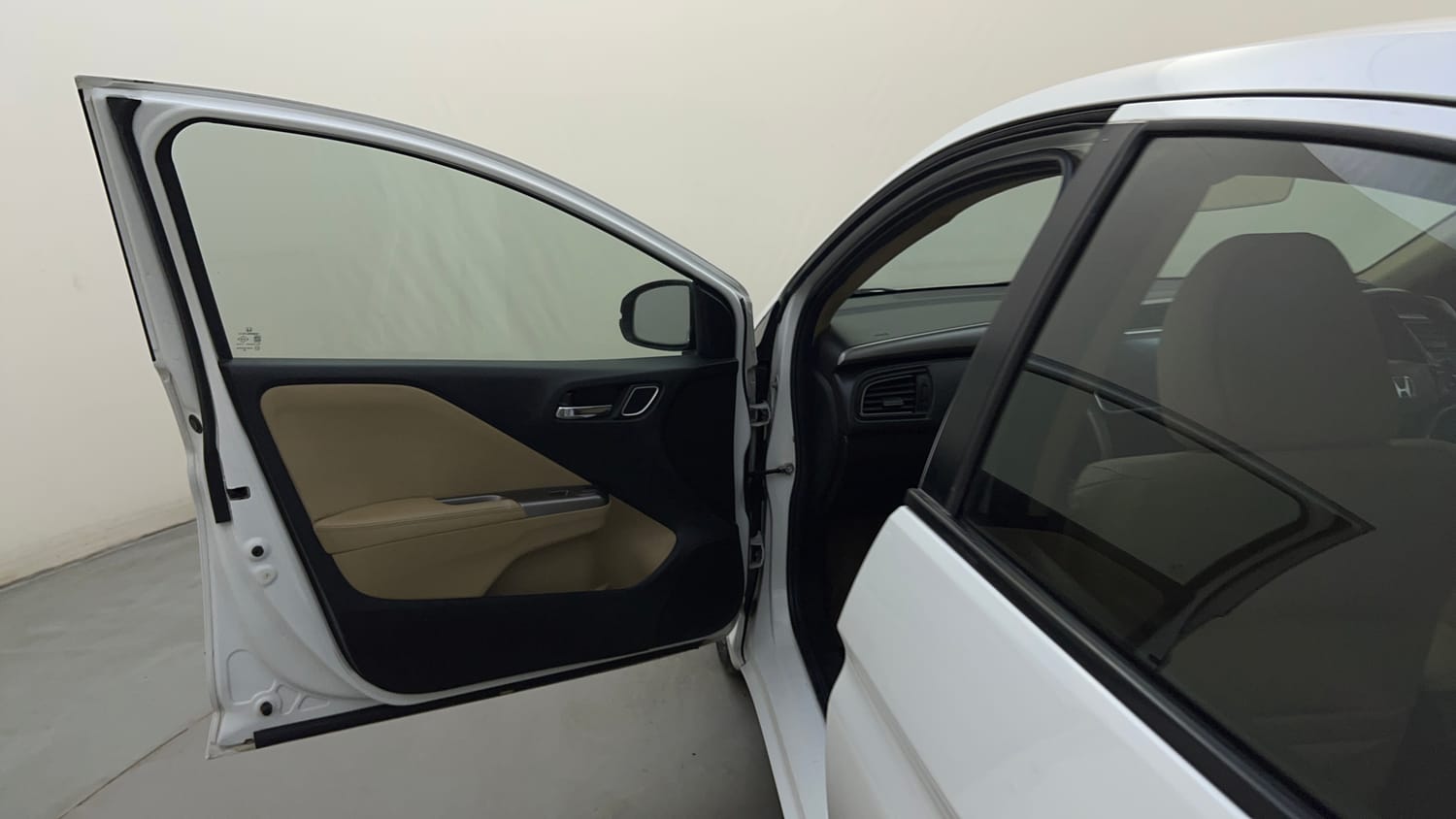 Used 2019 Honda City ZX CVT Petrol Petrol Automatic interior LEFT FRONT DOOR OPEN VIEW