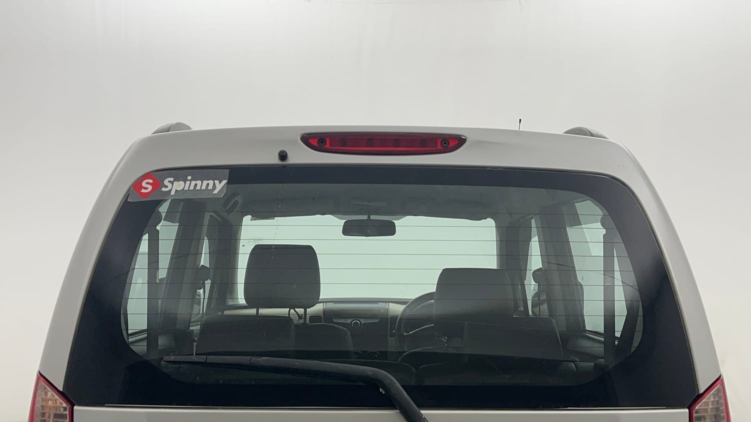 Used 2017 Maruti Suzuki Wagon R VXI Petrol Manual top_features Rear defogger