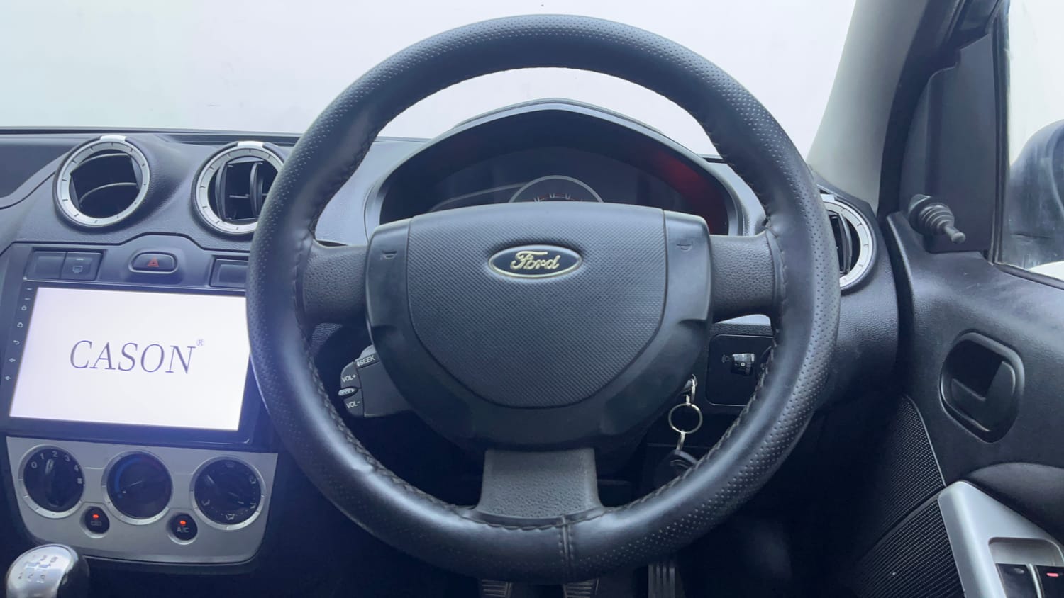 Used 2013 Ford Figo Duratec Petrol ZXI 1.2 Petrol Manual interior STEERING VIEW