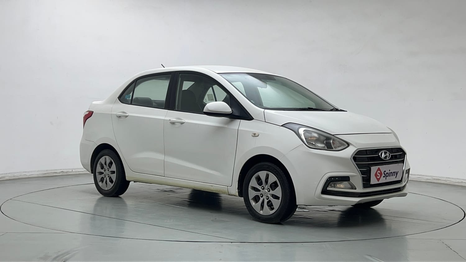 Used 2019 Hyundai Xcent S Petrol+cng(outside fitted) Cng Manual exterior RIGHT FRONT CORNER VIEW