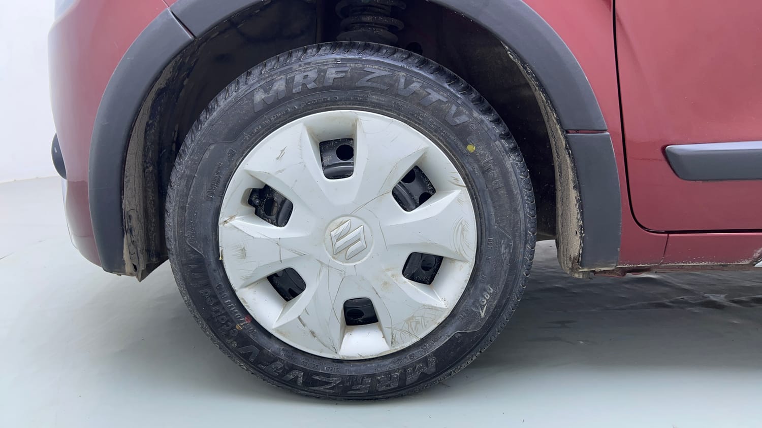 Used 2022 Maruti Suzuki Wagon R 1.0 VXi 1.0 Petrol Manual tyres LEFT FRONT TYRE RIM VIEW