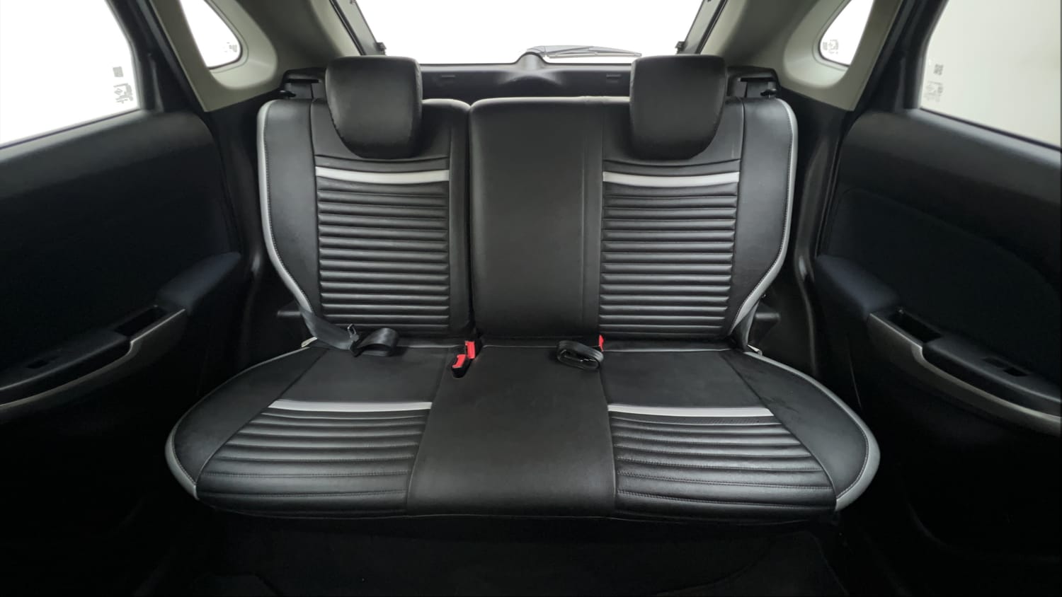 Used 2021 Maruti Suzuki Baleno Zeta Petrol Manual interior REAR SEAT CONDITION VIEW