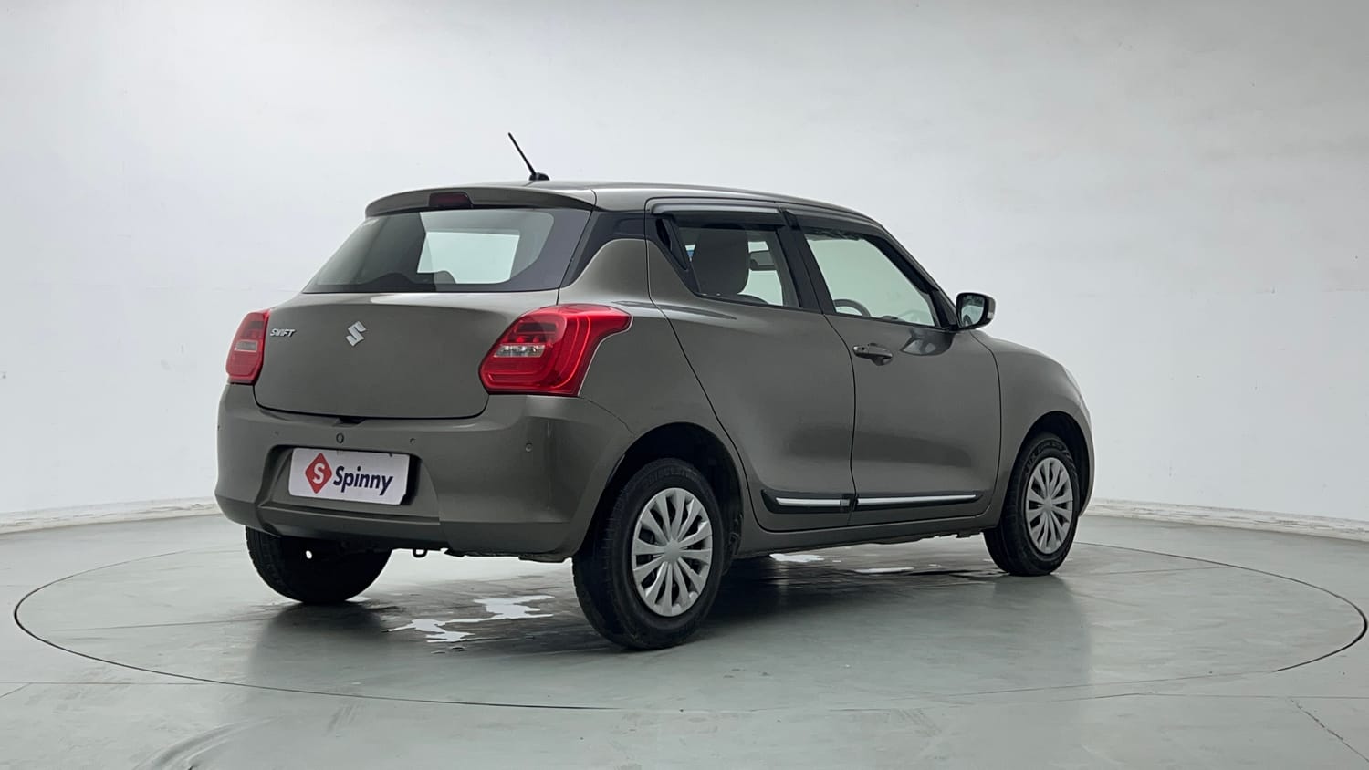 Used 2021 Maruti Suzuki Swift VXi Petrol Manual exterior RIGHT REAR CORNER VIEW