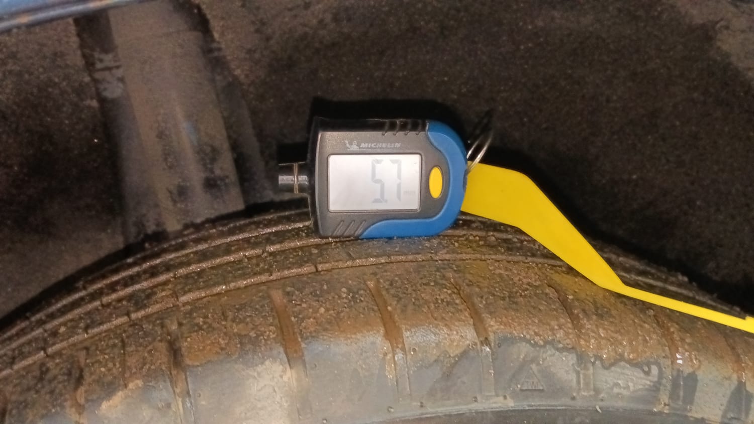 Used 2018 Maruti Suzuki Baleno Alpha 1.2 Petrol Manual tyres RIGHT REAR TYRE TREAD VIEW