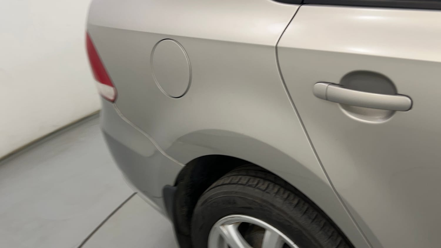 Used 2014 Volkswagen Vento Highline Petrol Petrol Manual dents MINOR DENT