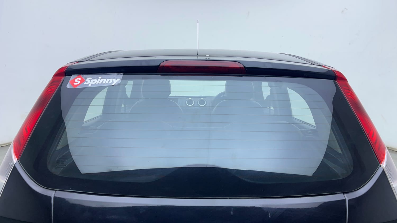Used 2013 Ford Figo Duratec Petrol ZXI 1.2 Petrol Manual exterior BACK WINDSHIELD VIEW
