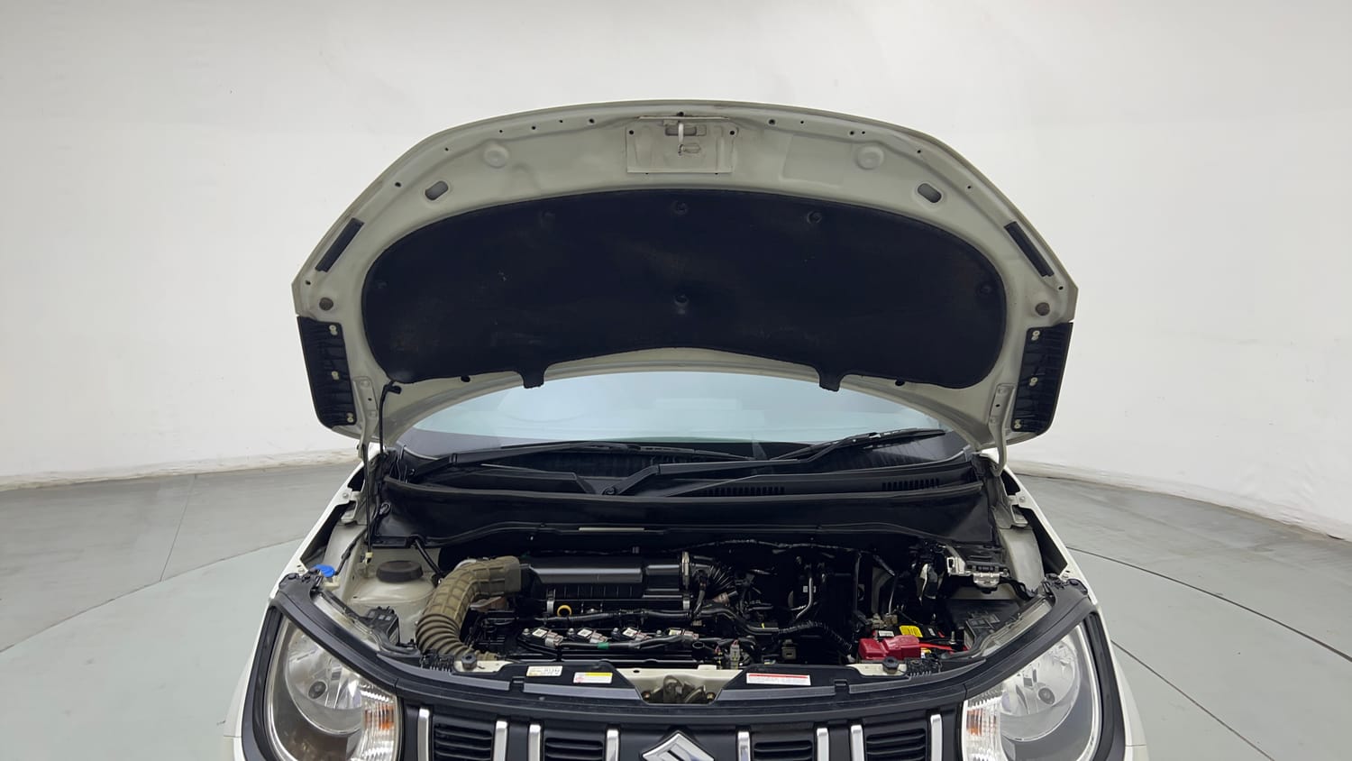 Used 2023 Maruti Suzuki Ignis Sigma 1.2 MT Petrol Manual engine ENGINE & BONNET OPEN FRONT VIEW
