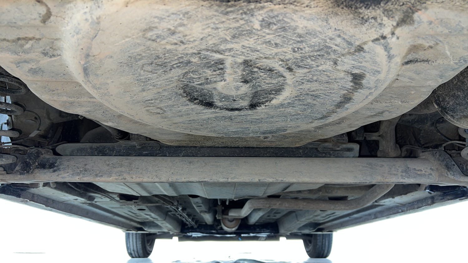 Used 2022 Tata Altroz XE Petrol Petrol Manual extra REAR UNDERBODY VIEW (TAKEN FROM REAR)