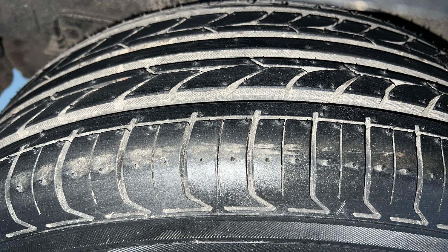 Used 2021 Hyundai Venue SX 1.0 Turbo Petrol Manual tyres RIGHT REAR TYRE TREAD VIEW