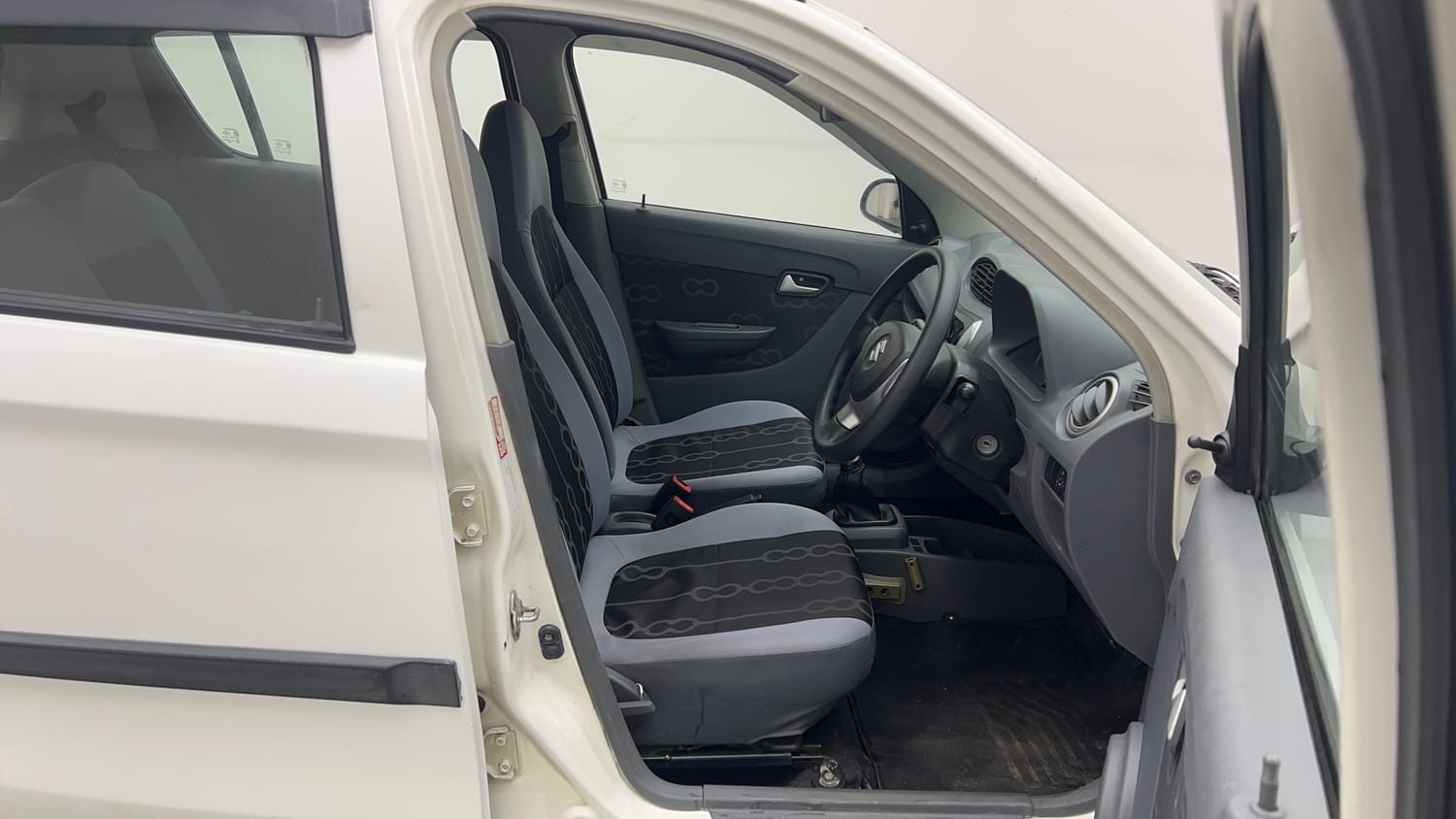 Used 2015 Maruti Suzuki Alto 800 Lxi Petrol Manual interior RIGHT SIDE FRONT DOOR CABIN VIEW