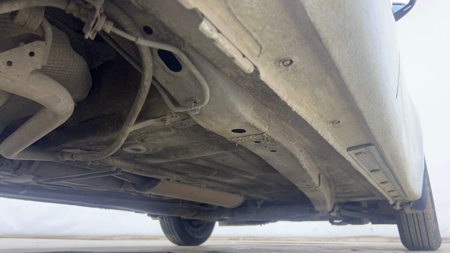 Used 2019 Maruti Suzuki Dzire VXi AMT Petrol Automatic extra REAR RIGHT UNDERBODY VIEW