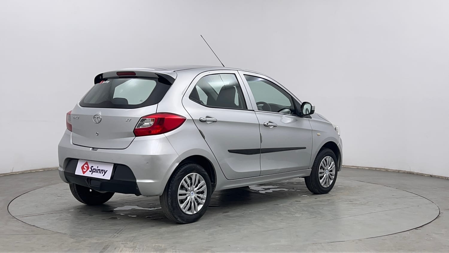Used 2017 Tata Tiago Revotron XT Petrol Manual exterior RIGHT REAR CORNER VIEW