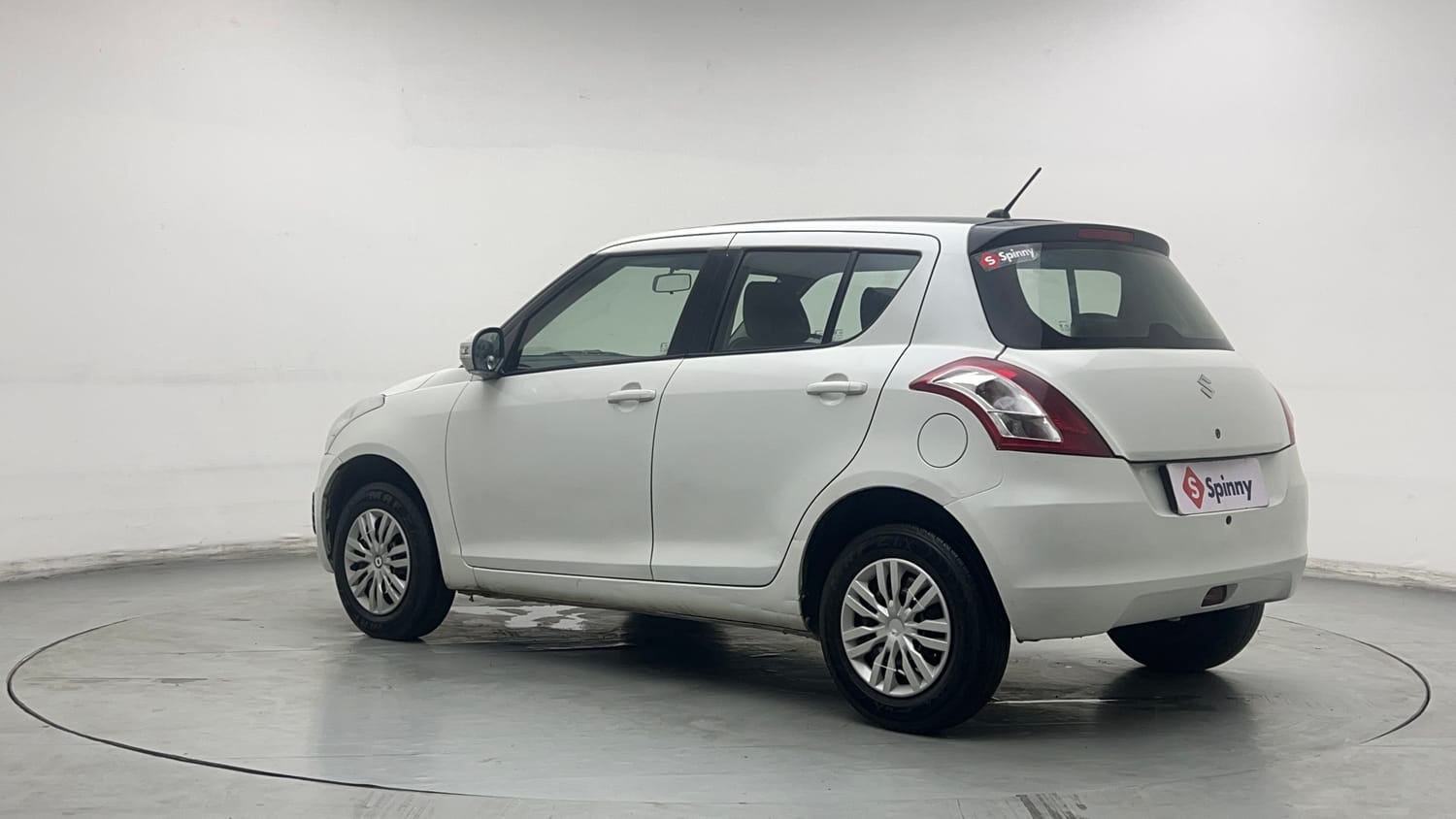 Used 2015 Maruti Suzuki Swift VXi Petrol Manual exterior LEFT REAR CORNER VIEW