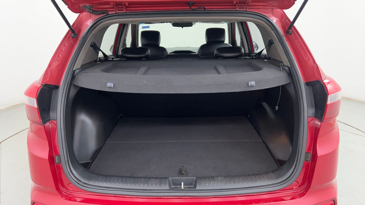 Used 2016 Hyundai Creta 1.6 SX Plus Petrol Petrol Manual interior DICKY INSIDE VIEW