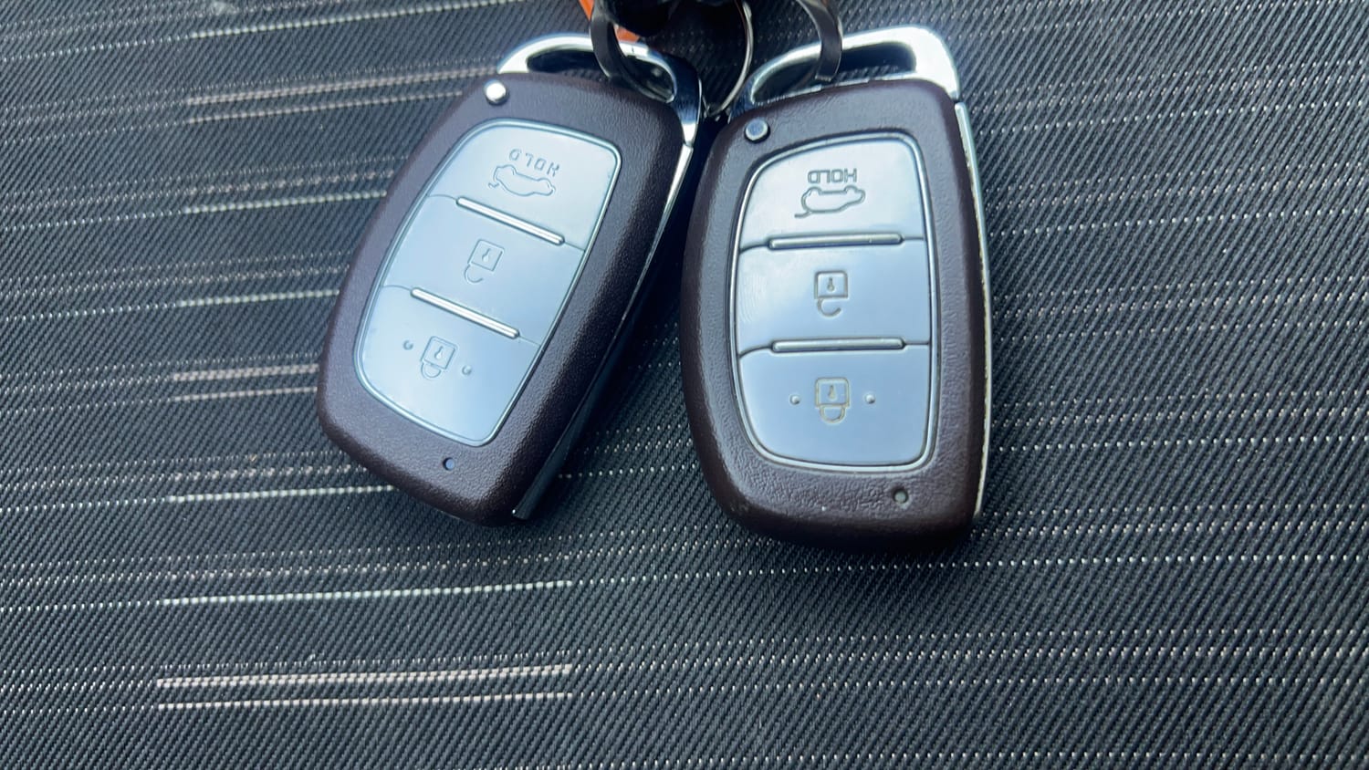 Used 2018 Hyundai Creta SX 1.6 Dual Tone Petrol Petrol Manual extra CAR KEY VIEW