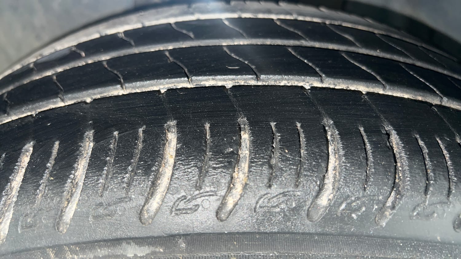 Used 2021 Tata Altroz XZ Petrol Petrol Manual tyres LEFT FRONT TYRE TREAD VIEW