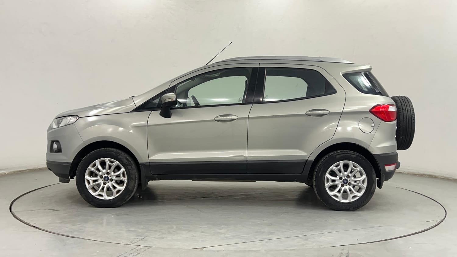 Used 2013 Ford EcoSport Titanium 1.5 TDCi Diesel Manual exterior LEFT SIDE VIEW