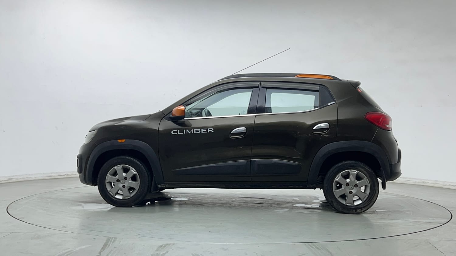 Used 2018 Renault Kwid CLIMBER 1.0 Petrol Manual exterior LEFT SIDE VIEW