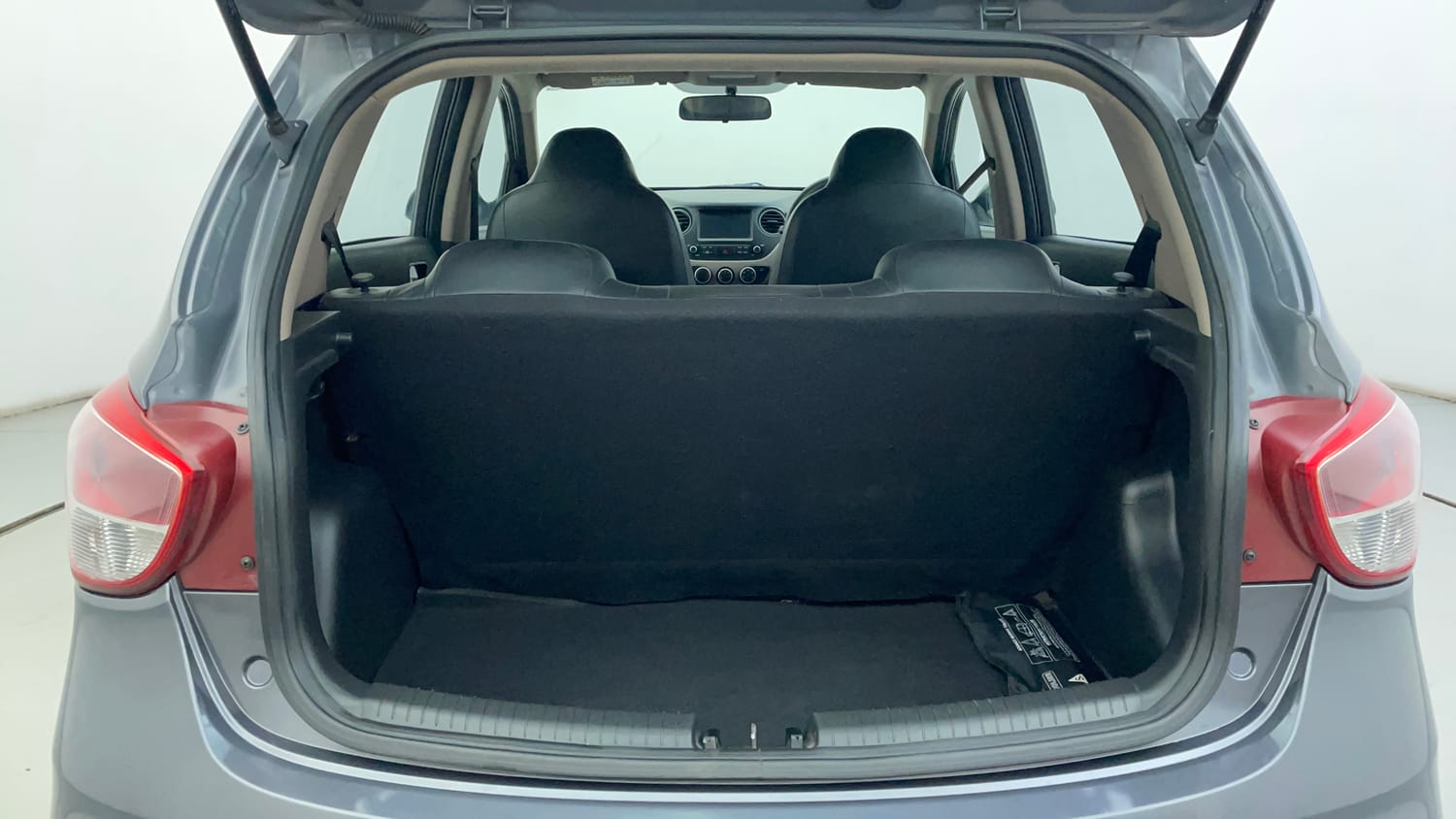 Used 2019 Hyundai Grand i10 Sportz 1.2 Kappa VTVT Petrol Manual interior DICKY INSIDE VIEW