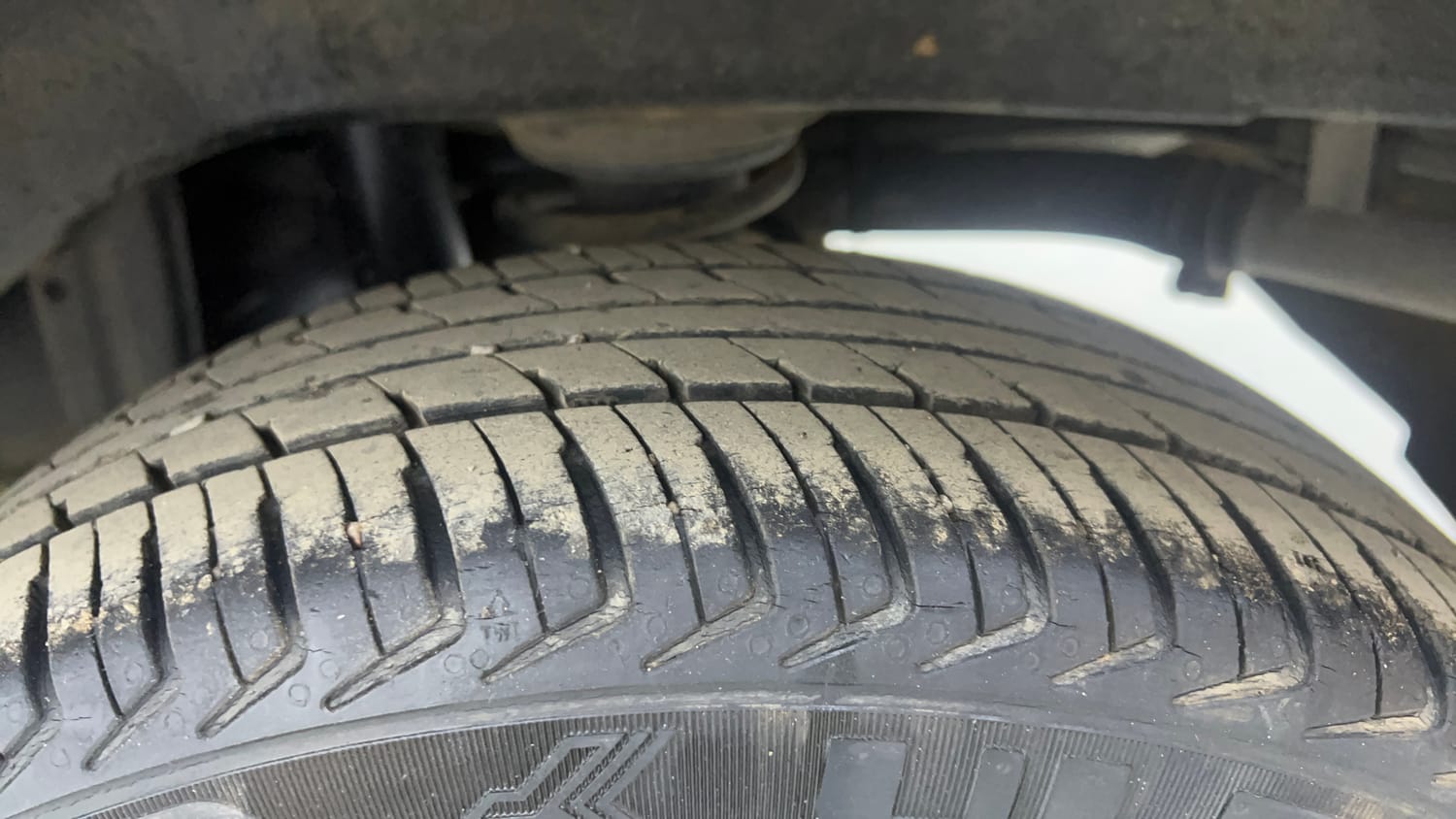 Used 2015 Maruti Suzuki Alto K10 VXi Petrol Manual tyres LEFT REAR TYRE TREAD VIEW