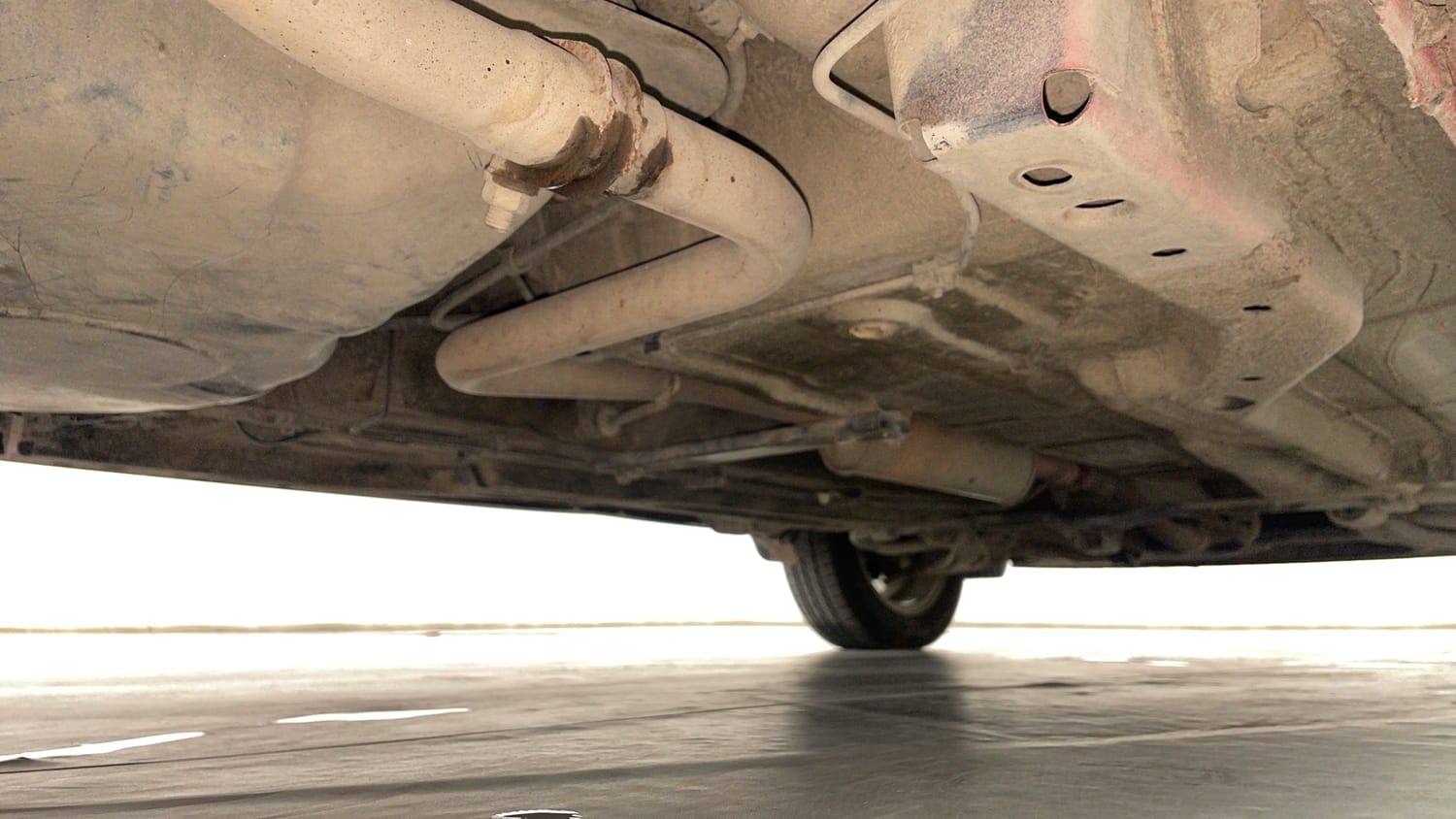 Used 2017 Tata Tiago Revotron XZ Petrol Manual extra REAR RIGHT UNDERBODY VIEW