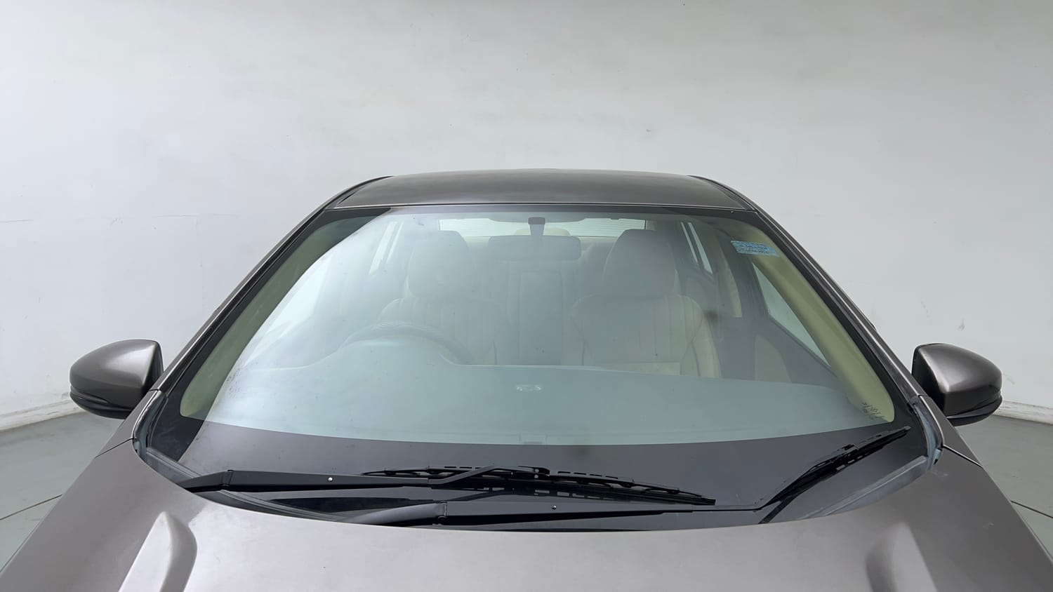 Used 2015 Honda City SV Petrol Manual exterior FRONT WINDSHIELD VIEW