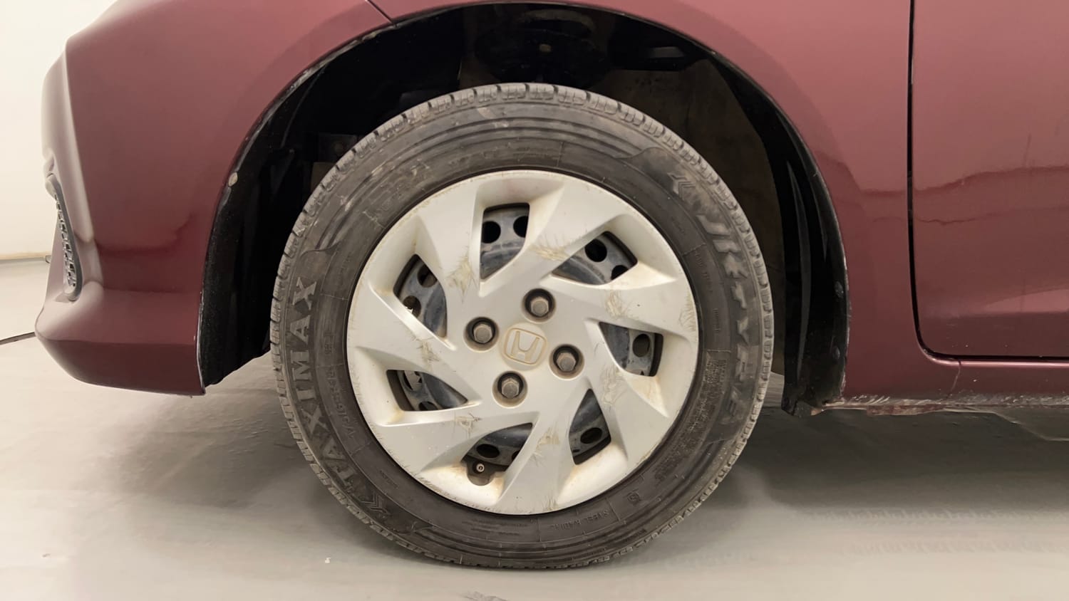 Used 2019 Honda Amaze 1.5 SX i-DTEC Diesel Manual tyres LEFT FRONT TYRE RIM VIEW